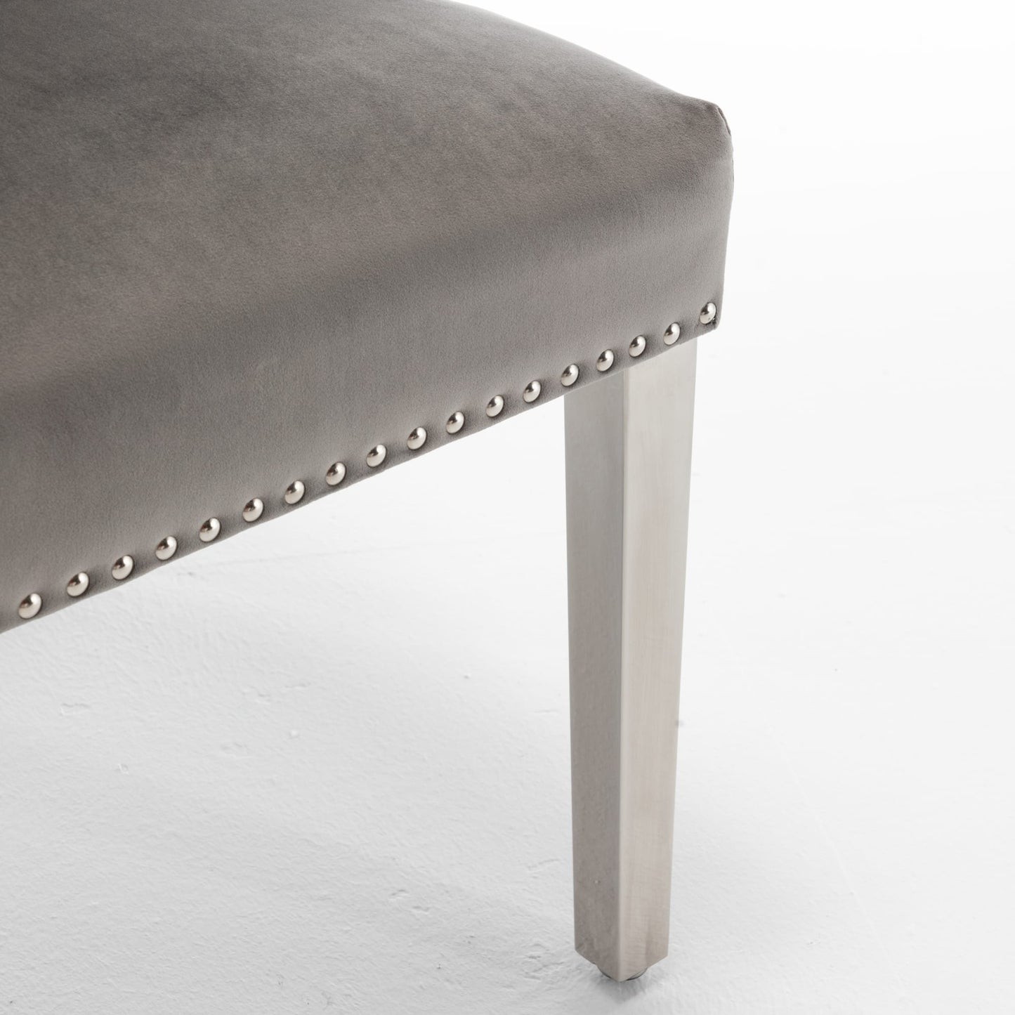 Lot de 2 chaises LION matelassée et cloutée chrome velours