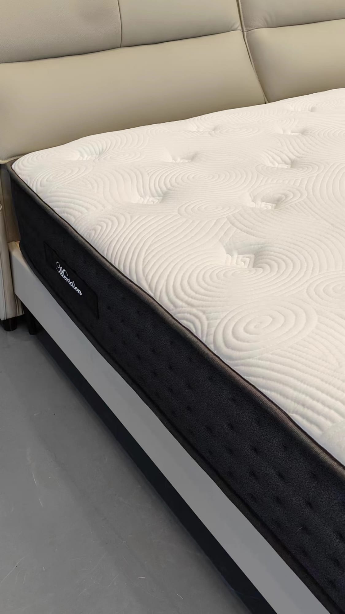 Matelas MERIDIEN à ressorts ensachés 180x200 cm épaisseur 25 cm