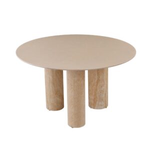 TABLE REPAS ANAÏS PIEDS TRAVERTIN PLATEAU CERAMIQUE BEIGE BRILLANT 120CM